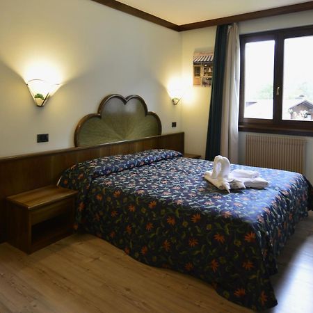 Hotel Quadrifoglio Pinzolo Eksteriør billede