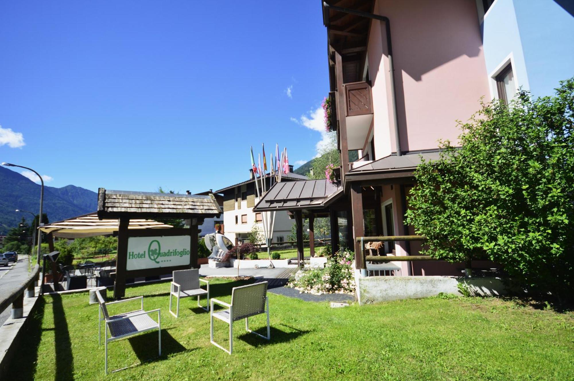 Hotel Quadrifoglio Pinzolo Eksteriør billede