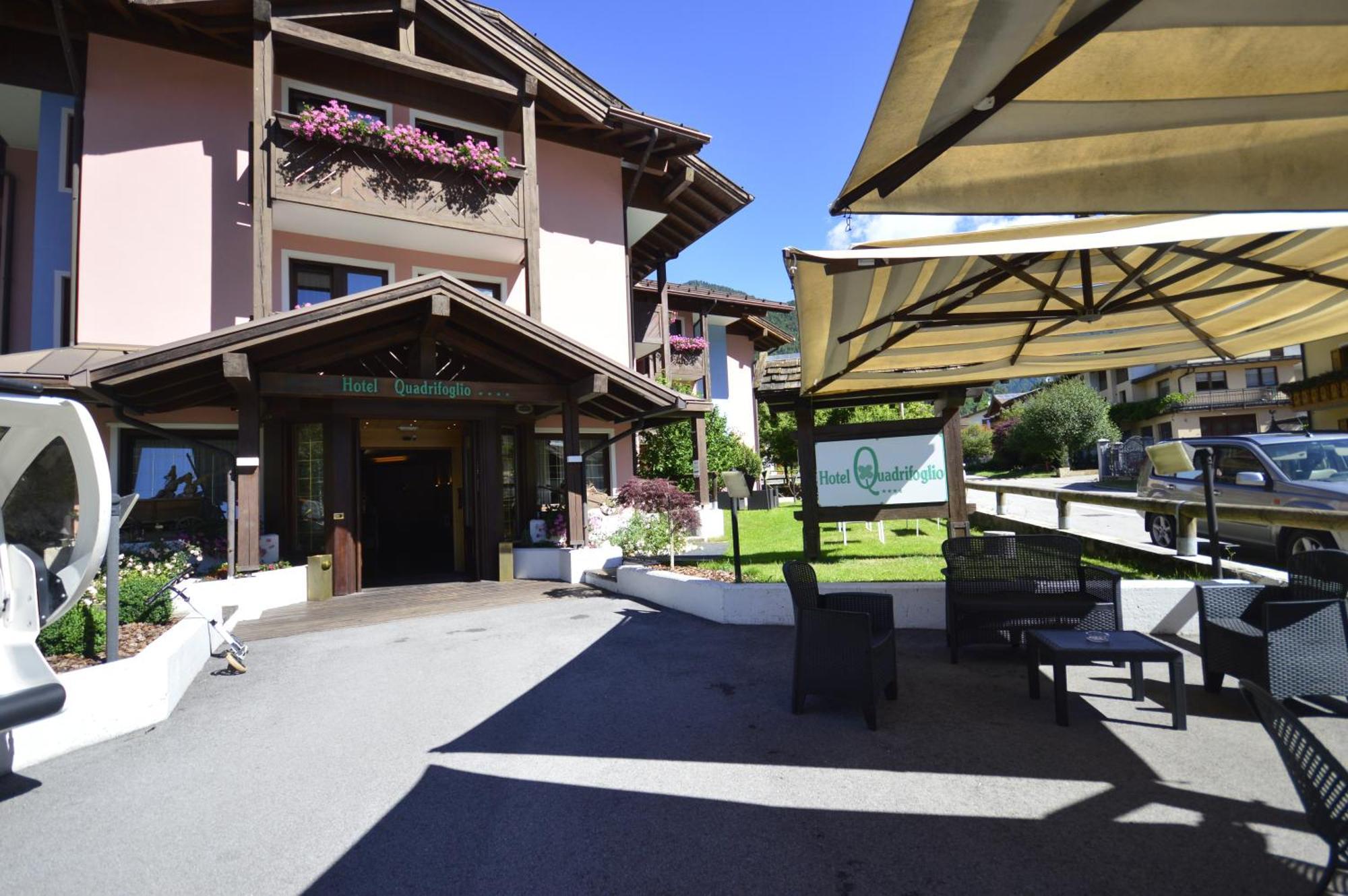 Hotel Quadrifoglio Pinzolo Eksteriør billede