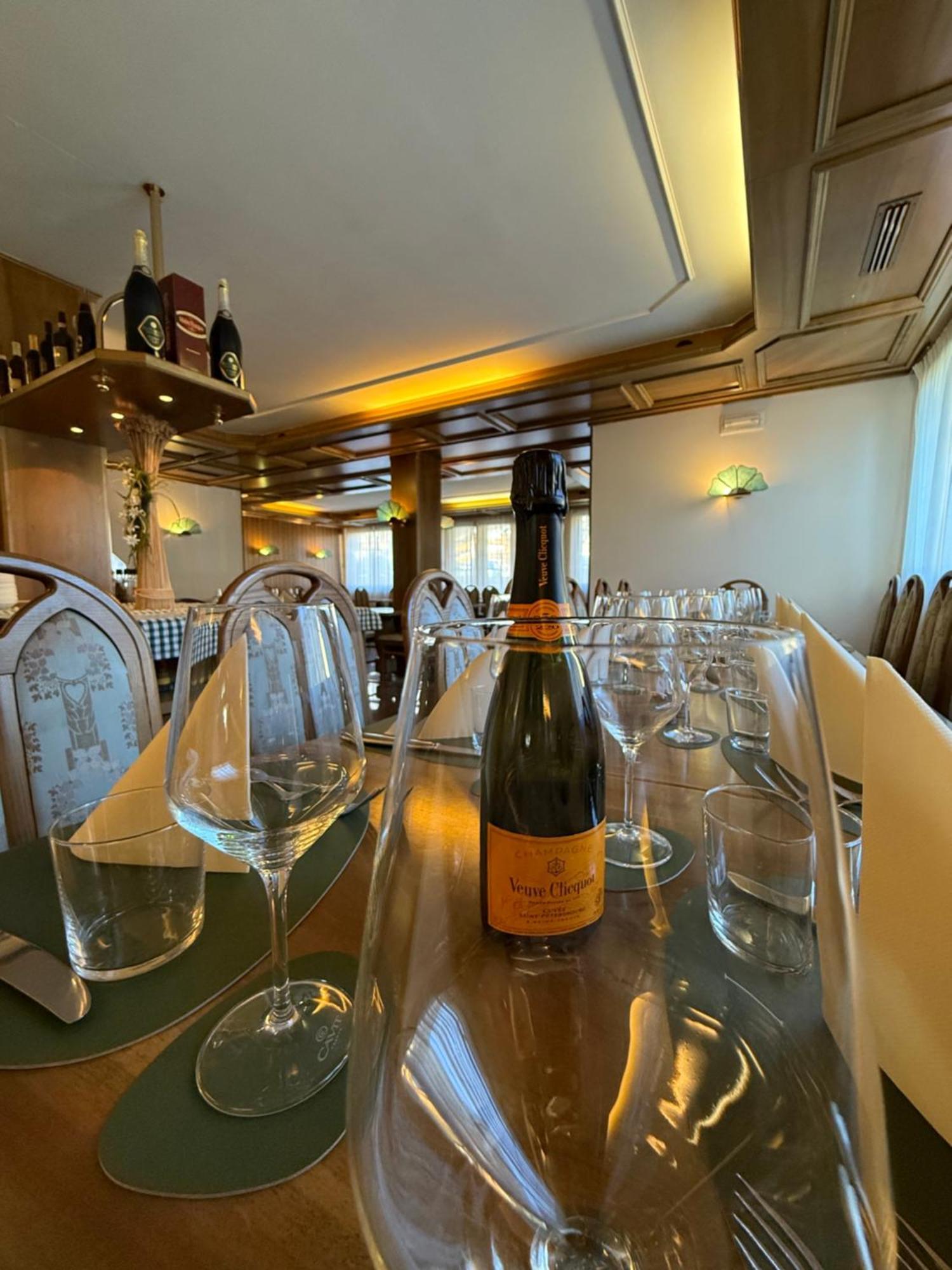 Hotel Quadrifoglio Pinzolo Eksteriør billede