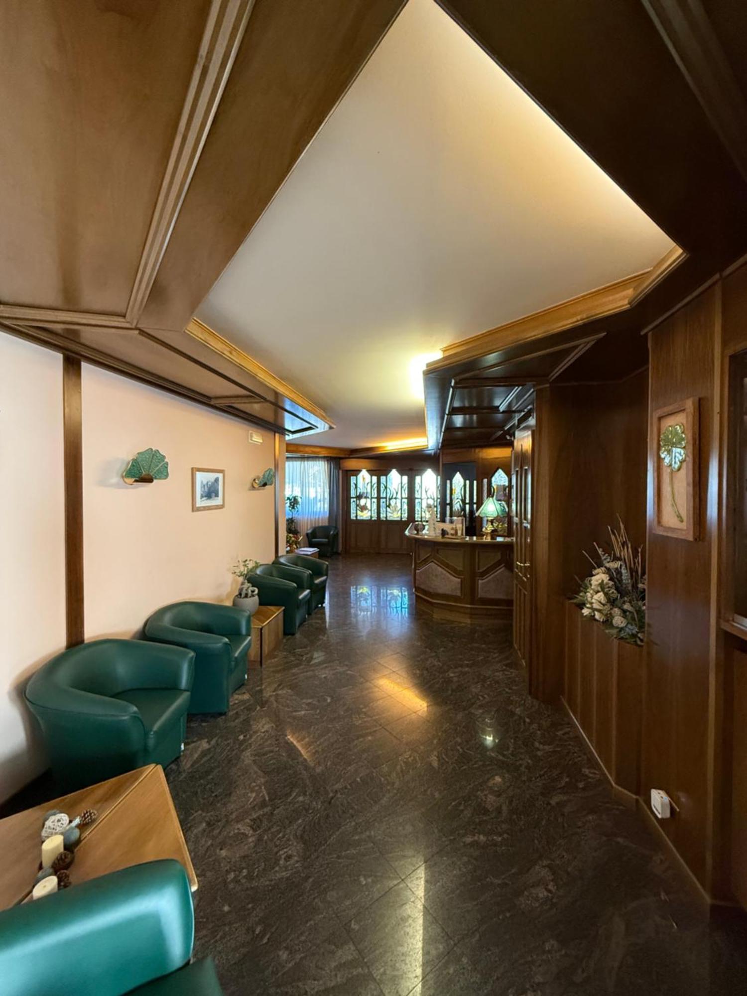 Hotel Quadrifoglio Pinzolo Eksteriør billede
