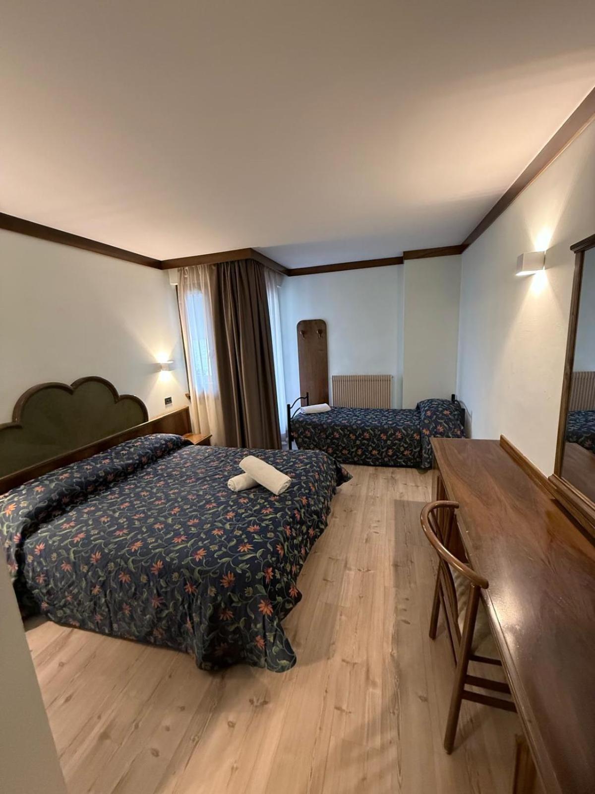 Hotel Quadrifoglio Pinzolo Eksteriør billede