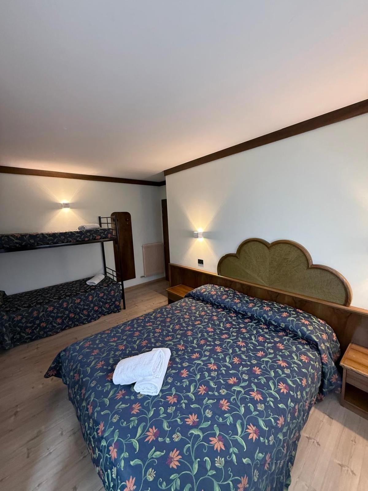 Hotel Quadrifoglio Pinzolo Eksteriør billede