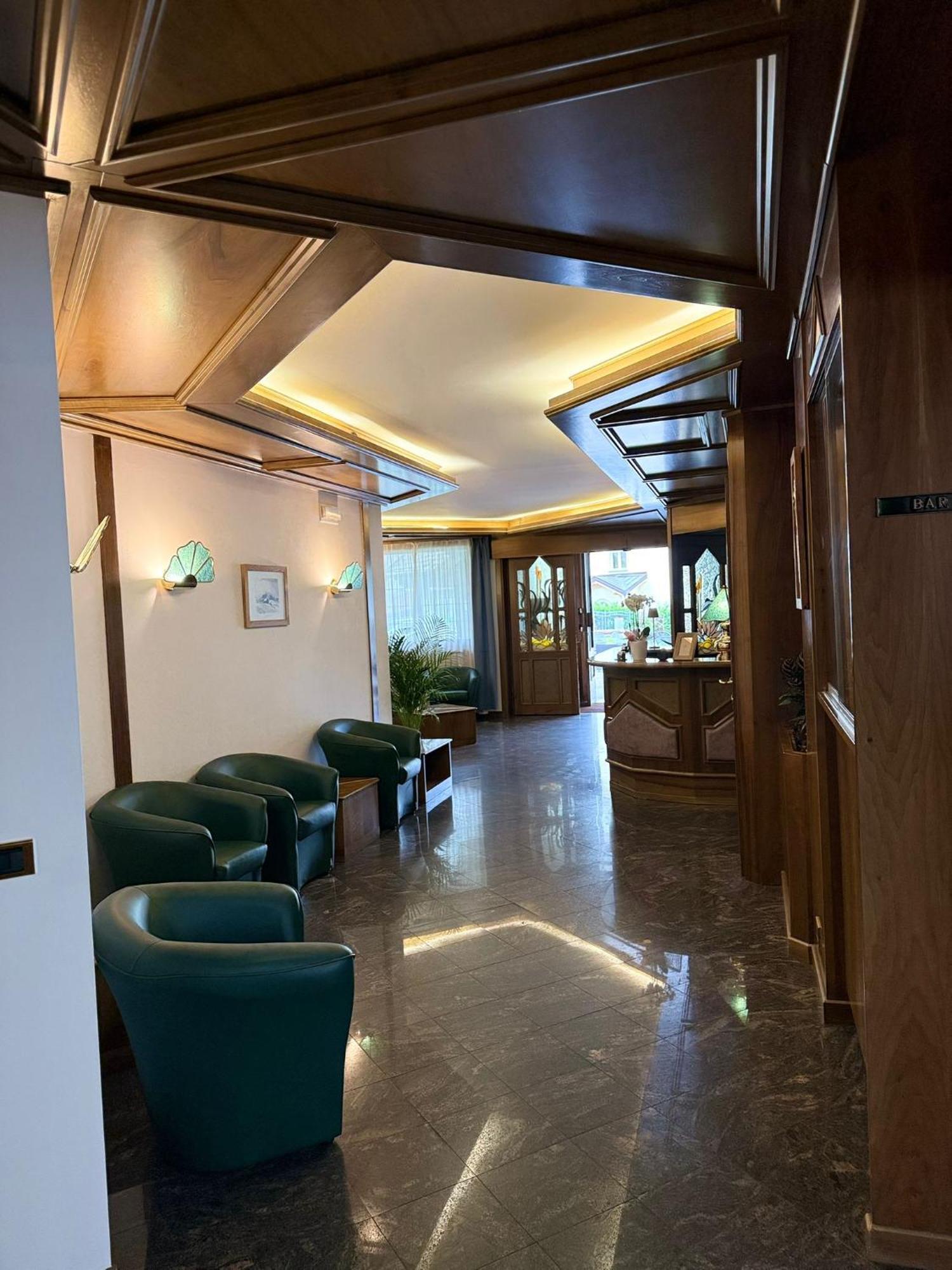 Hotel Quadrifoglio Pinzolo Eksteriør billede