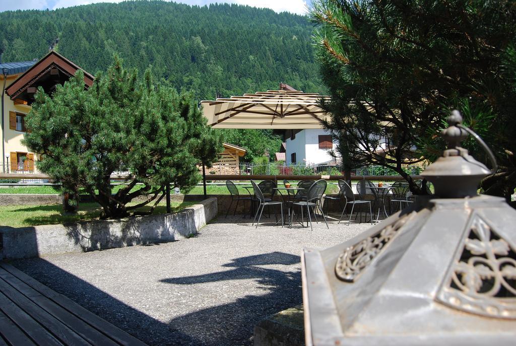 Hotel Quadrifoglio Pinzolo Eksteriør billede