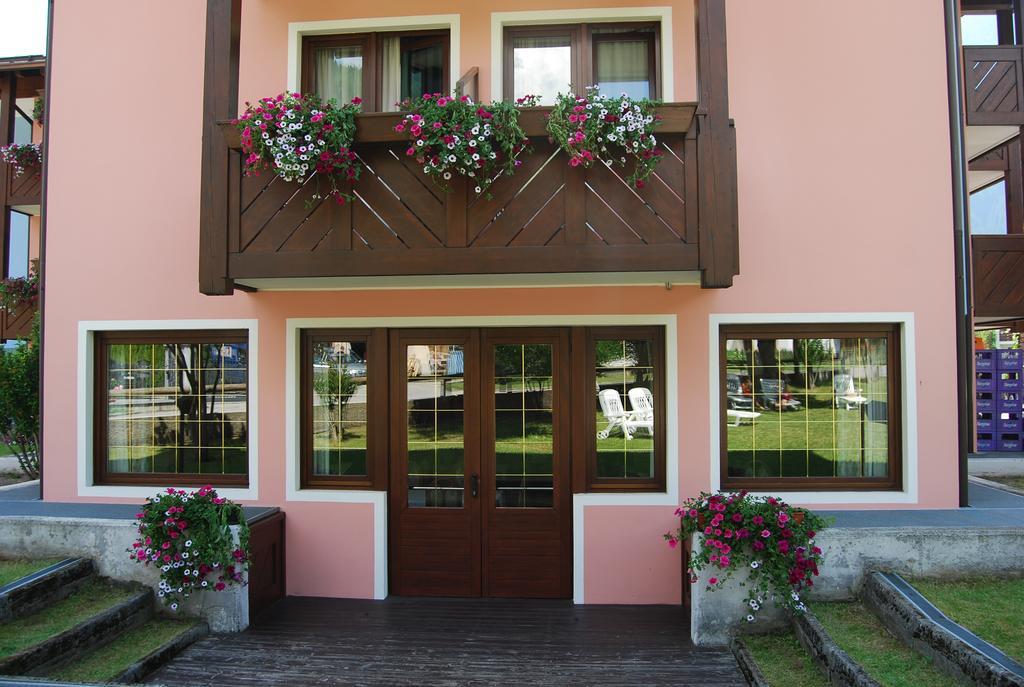 Hotel Quadrifoglio Pinzolo Eksteriør billede