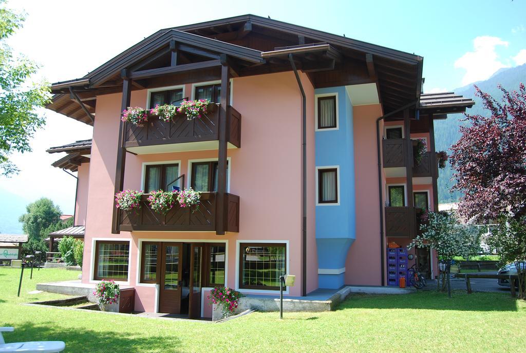 Hotel Quadrifoglio Pinzolo Eksteriør billede