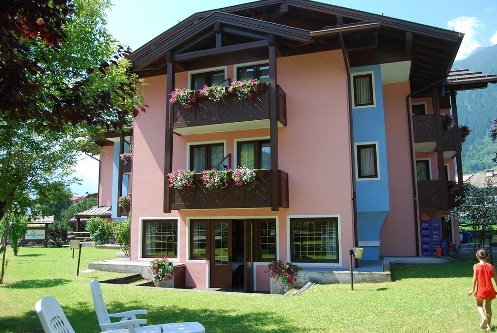 Hotel Quadrifoglio Pinzolo Eksteriør billede