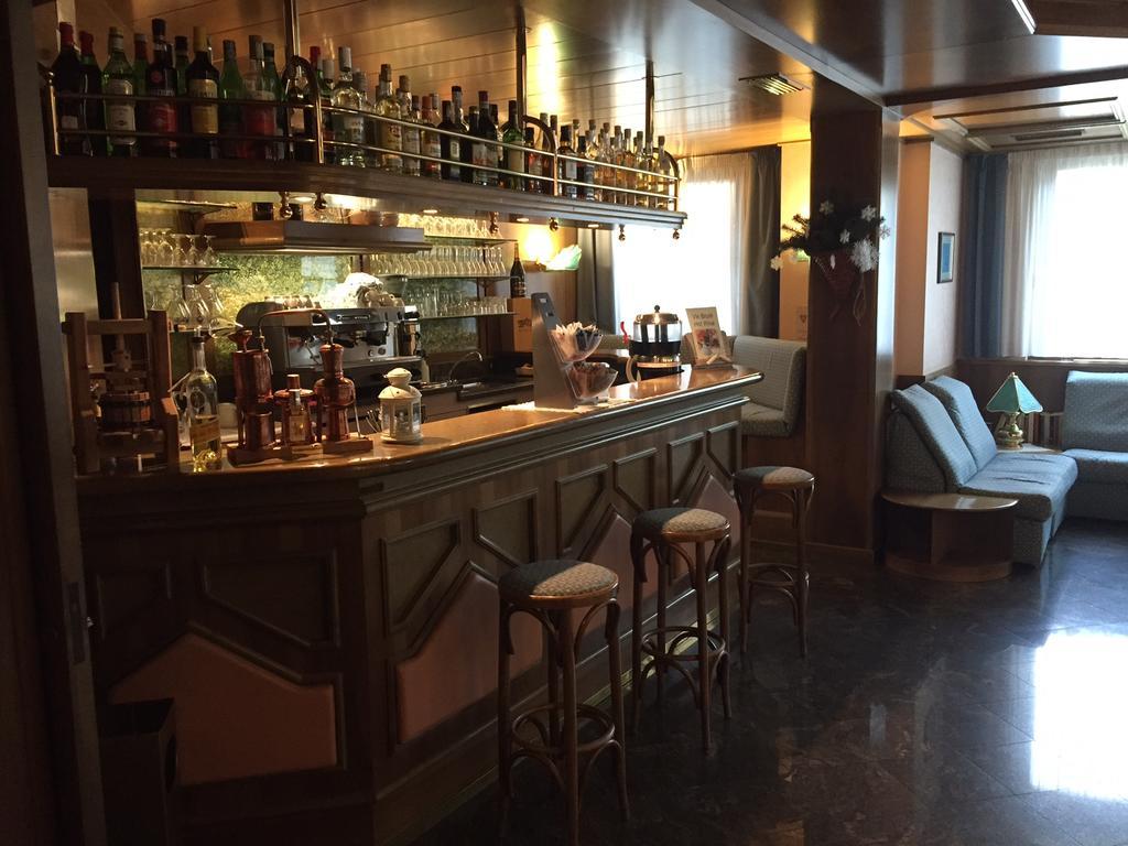 Hotel Quadrifoglio Pinzolo Eksteriør billede